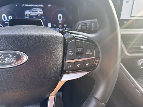 Certified 2025 Ford Explorer Platinum w/ LUX Leather Package image 15