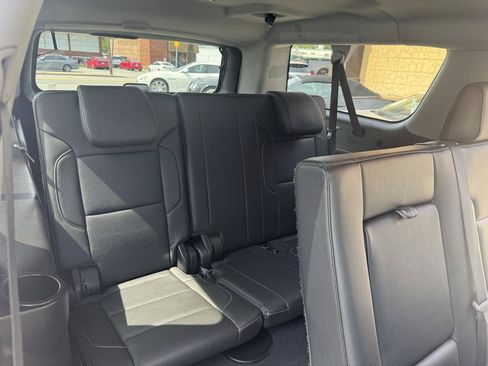 Used 2019 Chevrolet Suburban LT AWD/4WD image 23