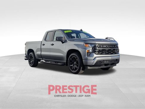 Used 2025 Chevrolet Silverado 1500 Custom w/ Turbomax Blackout Package RWD image 5