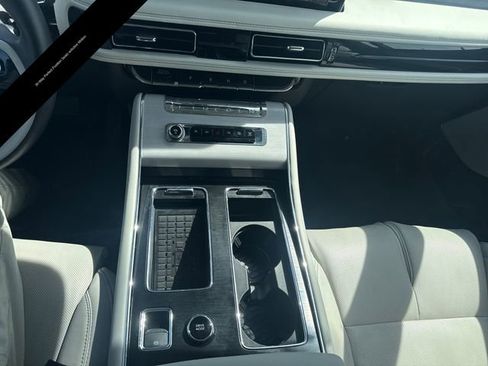 Certified 2025 Lincoln Aviator Reserve w/ Equipment Group 201A AWD/4WD image 23