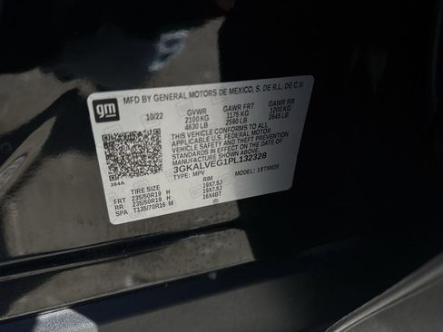 Used 2023 GMC Terrain SLT w/ Infotainment Package II image 35