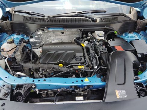 Used 2025 Chevrolet Trax LT w/ Driver Confidence Package FWD image 11