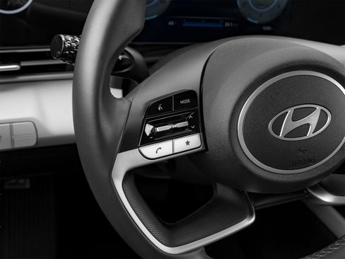 New 2026 Hyundai Elantra Limited FWD image 32