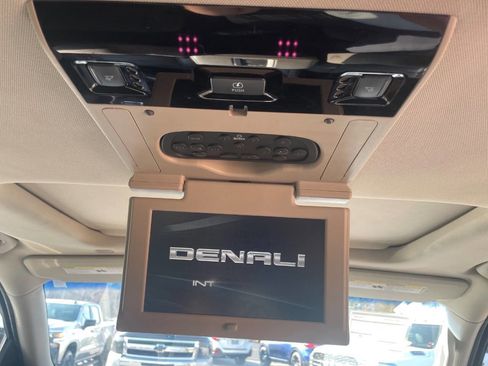 Used 2017 GMC Yukon XL Denali w/ Open Road Package image 23