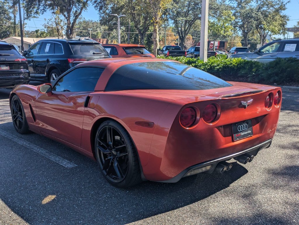 Used 2005 Chevrolet Corvette Coupe w/ Preferred Equipment Group RWD image 7