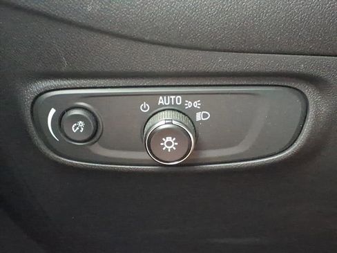 Used 2024 Chevrolet Equinox LT image 11