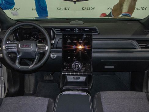 Used 2026 GMC Terrain Elevation w/ Black Edition image 3