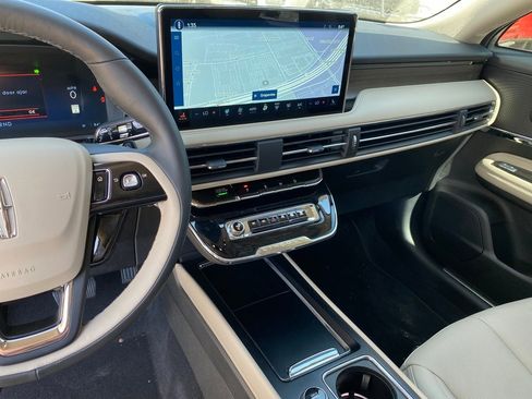 New 2026 Lincoln Corsair Reserve image 26