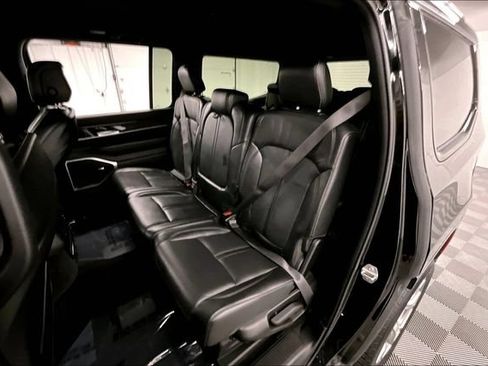 Used 2022 Jeep Wagoneer Series II AWD/4WD image 24