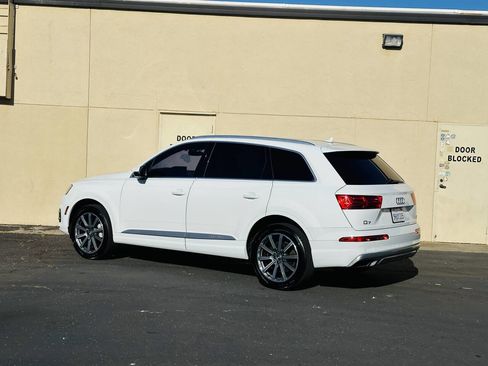 Used 2018 Audi Q7 3.0T Premium Plus w/ Premium Plus Package AWD/4WD image 5