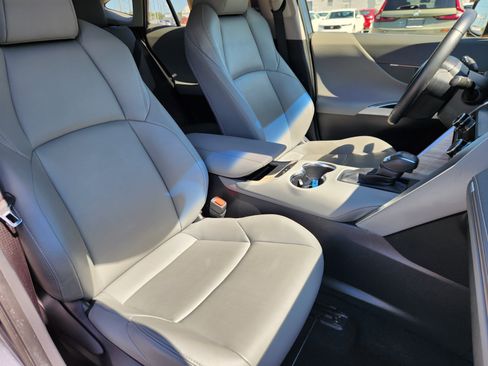 Used 2022 Toyota Venza XLE AWD/4WD image 14