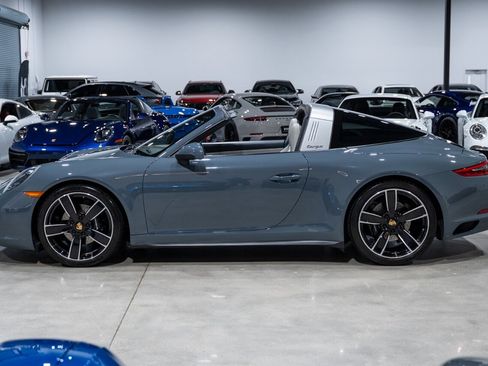 Used 2017 Porsche 911 Targa 4 AWD/4WD image 3