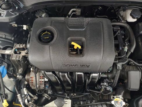 Used 2019 Kia Forte LXS FWD image 7