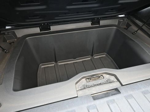 Used 2025 Tesla Cybertruck AWD Crew Cab image 10