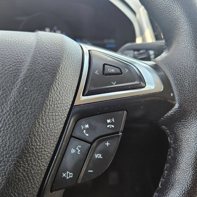 Used 2024 Ford Edge SEL AWD/4WD image 29