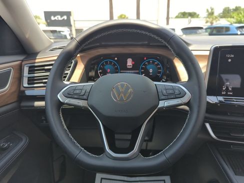 New 2026 Volkswagen Atlas SE FWD image 25