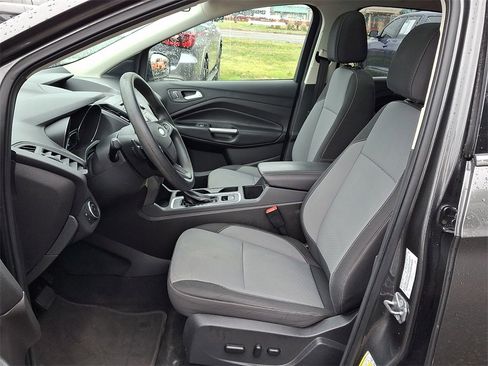 Used 2017 Ford Escape SE image 15