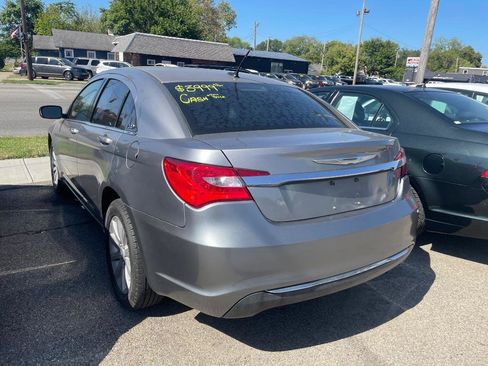 Used 2013 Chrysler 200 Touring image 4