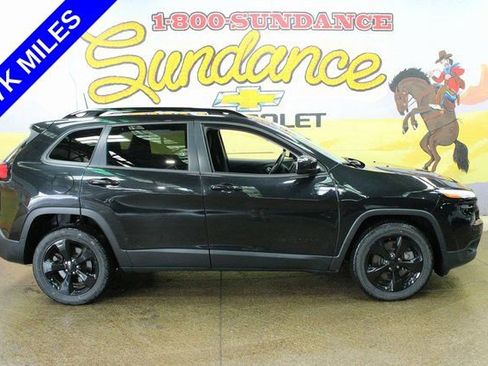 Used 2016 Jeep Cherokee Latitude w/ Cold Weather Group image 1