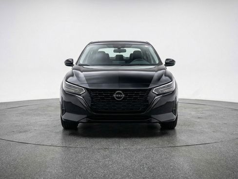 Used 2025 Nissan Sentra SV FWD image 2
