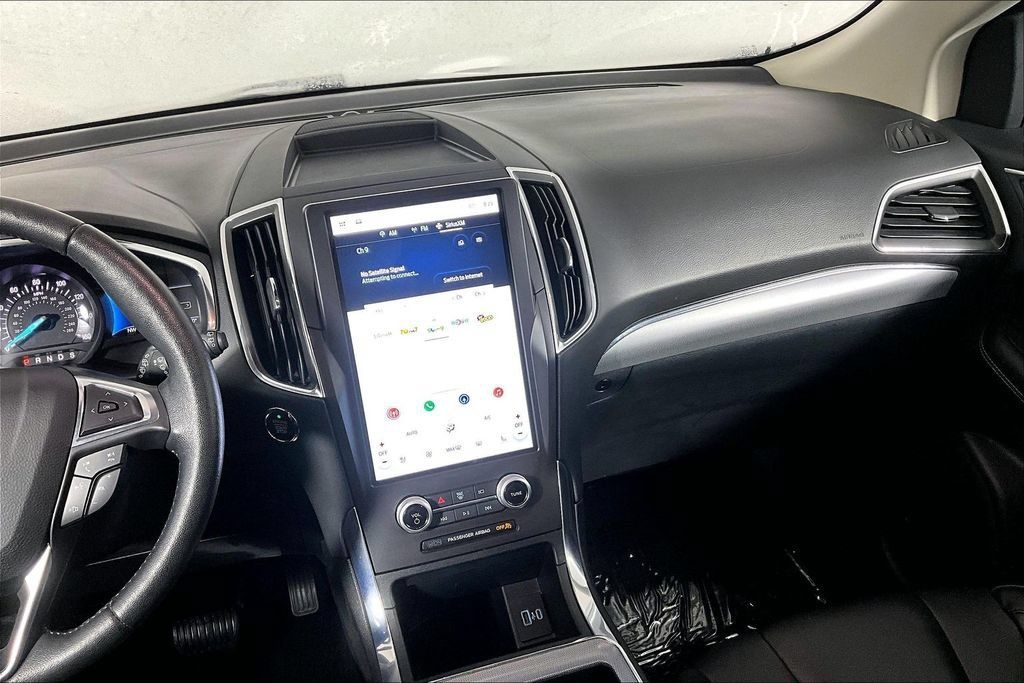 Used 2021 Ford Edge Titanium w/ Equipment Group 301A FWD image 6