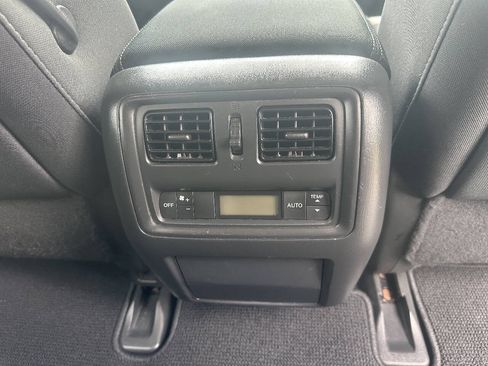Used 2017 Nissan Pathfinder S FWD image 15