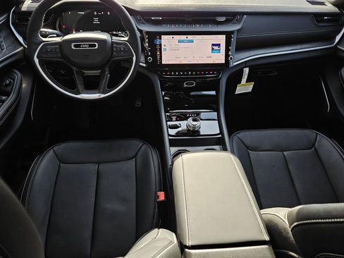 New 2026 Jeep Grand Cherokee Limited AWD/4WD image 11