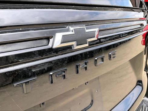 Used 2024 Chevrolet Tahoe Z71 w/ Luxury Package AWD/4WD image 30