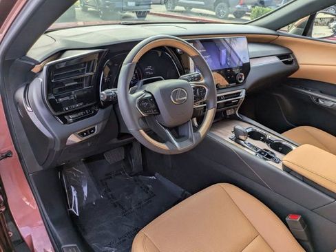 Used 2025 Lexus RX 350 Premium w/ Convenience Package FWD image 12