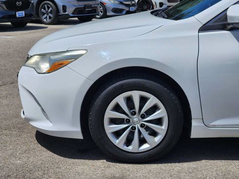 Used 2015 Toyota Camry LE FWD image 8