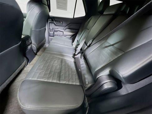 Certified 2025 Toyota 4Runner TRD Off-Road Premium image 22