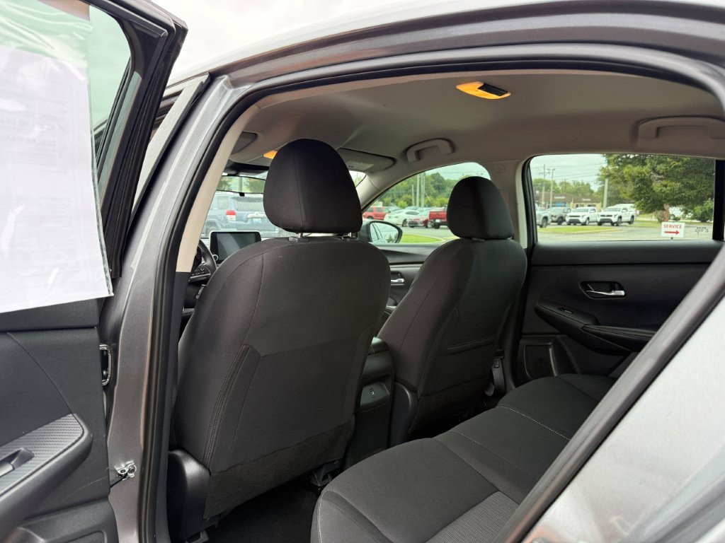 Used 2023 Nissan Sentra SV FWD image 14