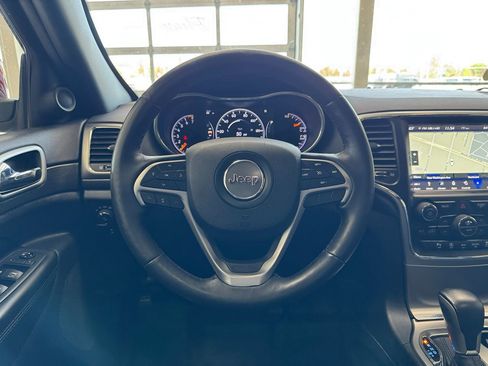 Used 2018 Jeep Grand Cherokee Altitude AWD/4WD image 37