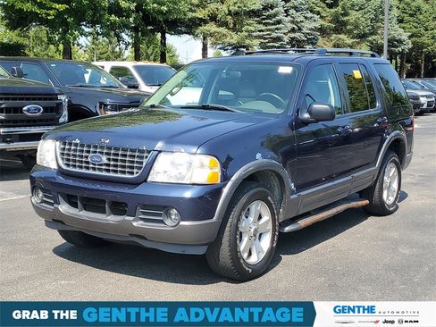 Used 2003 Ford Explorer XLT image 2