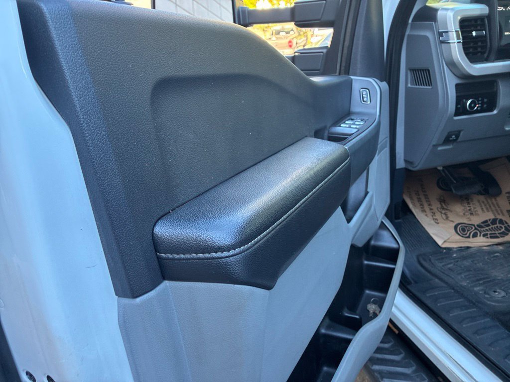 Used 2023 Ford F350 XLT AWD/4WD image 11