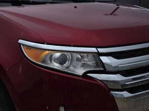 Used 2014 Ford Edge Limited w/ Equipment Group 301A FWD image 7