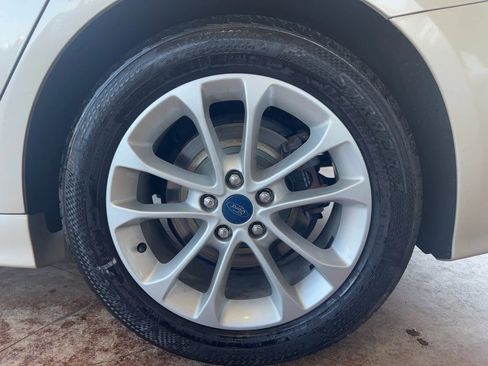 Used 2019 Ford Fusion SE image 24