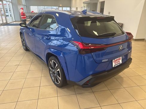 Used 2022 Lexus UX 250h w/ Luxury Package image 9