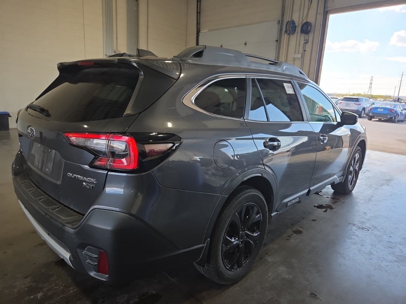 Used 2021 Subaru Outback Limited XT w/ Popular Package #2 AWD/4WD image 5