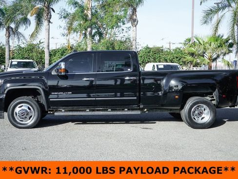 Used 2018 GMC Sierra 3500 Denali w/ Duramax Plus Package image 5