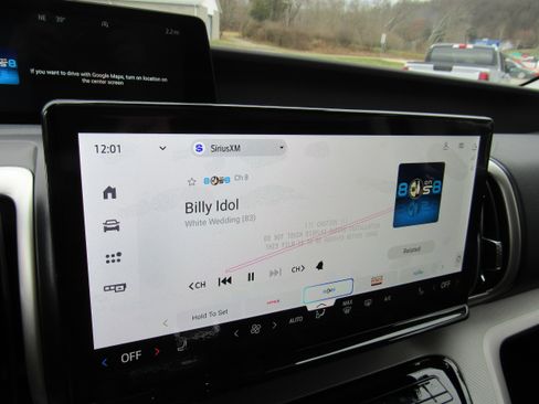 New 2025 Ford Expedition Active image 28