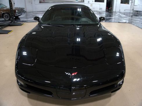 Used 2002 Chevrolet Corvette w/ Preferred Equipment Group2 image 8