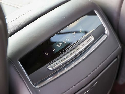 Used 2025 Cadillac Escalade ESV Premium Luxury Platinum AWD/4WD image 48