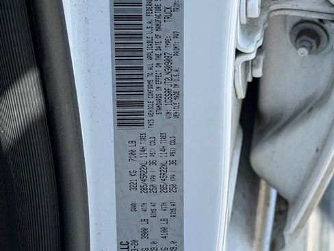 Used 2020 RAM 1500 Laramie AWD/4WD image 28