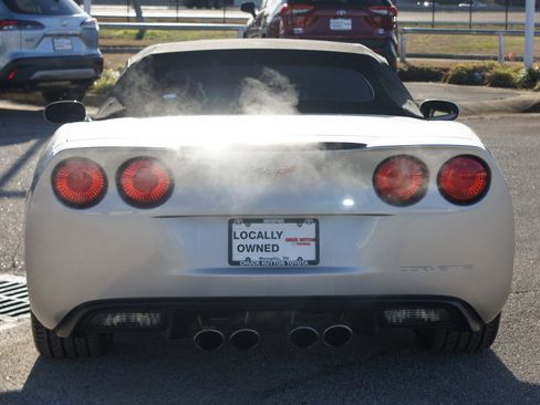 Used 2007 Chevrolet Corvette Convertible w/ Preferred Equipment Group image 3