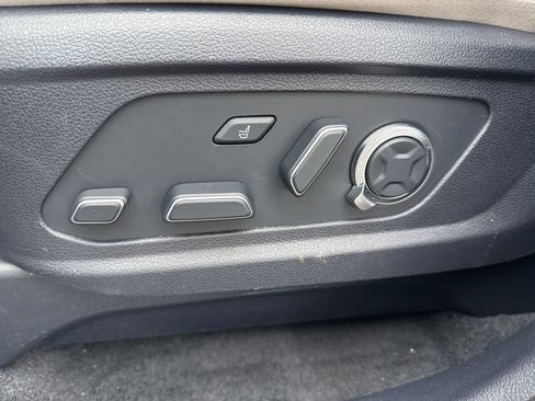 Used 2025 Hyundai Palisade Calligraphy image 24