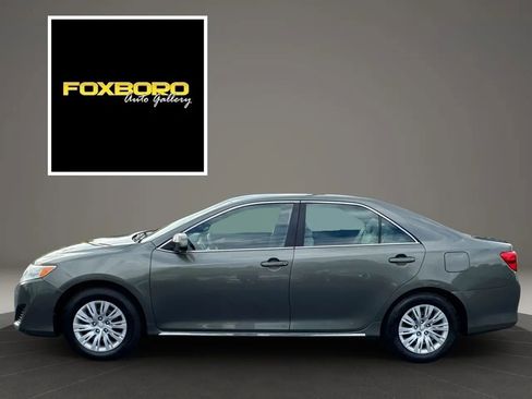 Used 2014 Toyota Camry LE FWD image 8
