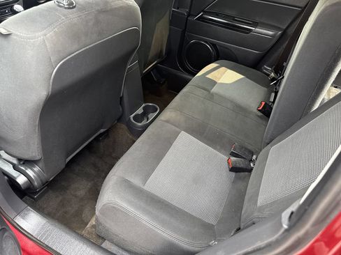 Used 2014 Jeep Patriot Latitude AWD/4WD image 16