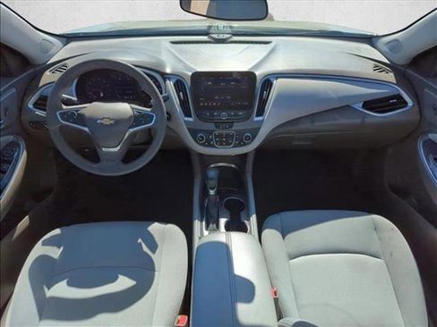 Used 2022 Chevrolet Malibu LT image 18