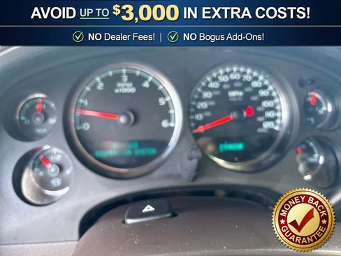 Used 2011 GMC Yukon XL Denali RWD image 19